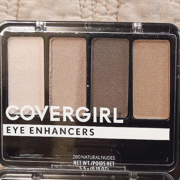 Covergirl eyeshadow bundle *shadow nudes* *smokey nudes* - Picture 2 of 3